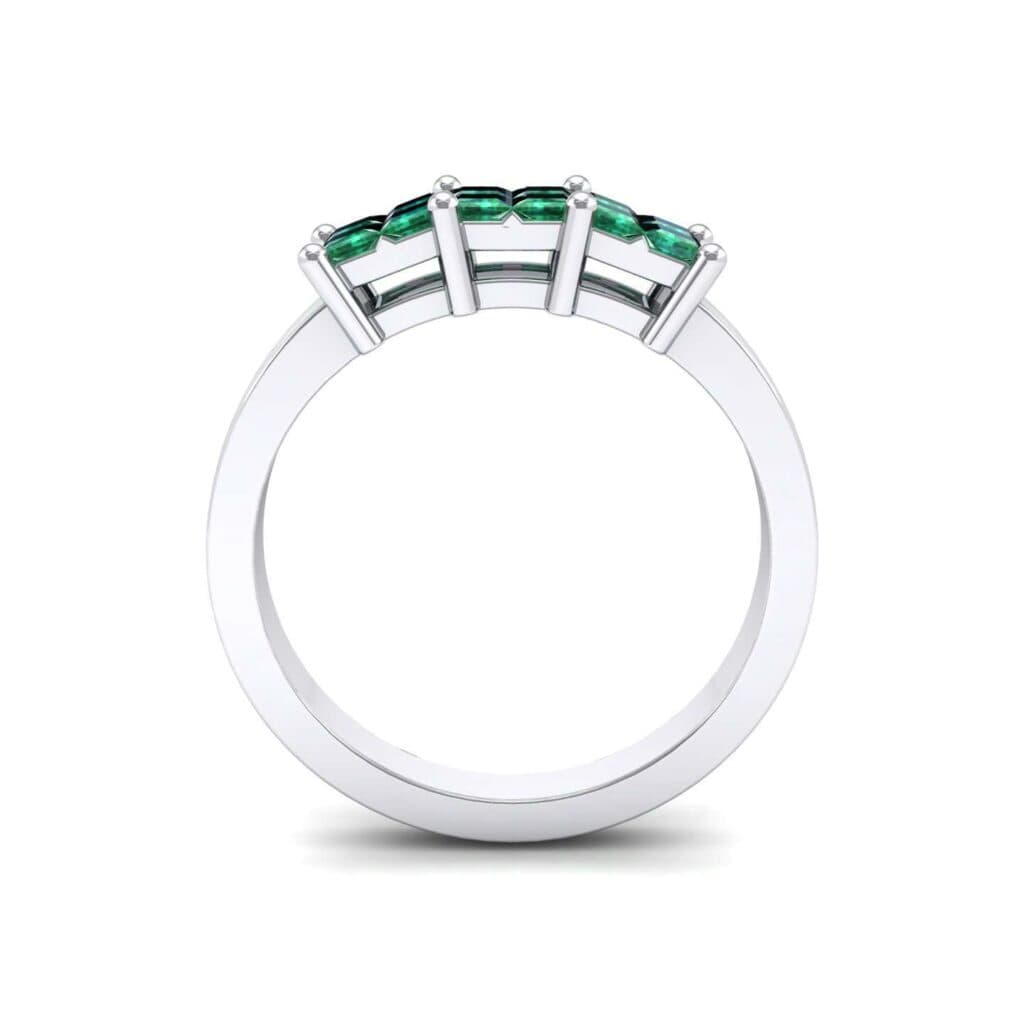 Invisible-Set Dozen Emerald Ring (0.96 CTW) 4541 Render 1 01 Camera3 Stone 1 Emerald 0 Floor 0 Metal 4 White Gold 0 Emitter Aqua Light 0