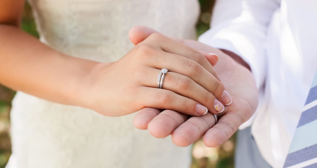 Engagement Ring vs. Wedding Ring: What's the Difference?