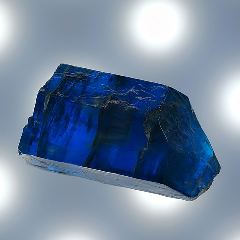 480px Apatite Crystal Anisotropy 03