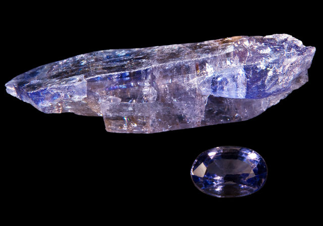 640px Zoïsite (tanzanite)