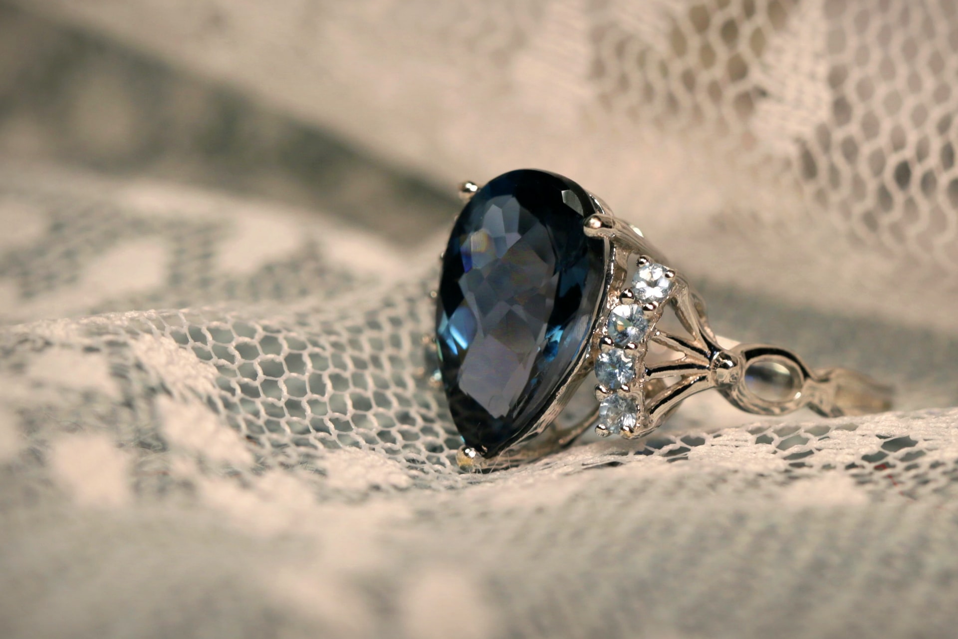 Promise Rings: Sapphire