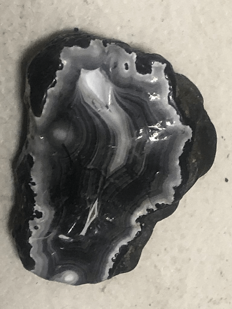 Black and white onyx stone deals