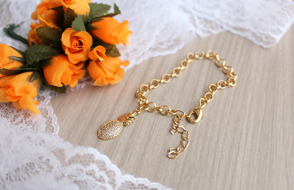 Luxury Gold 8.5mm Lined Pattern Belcher Chain and Bracelet Set (22 & 8 –  Bling King