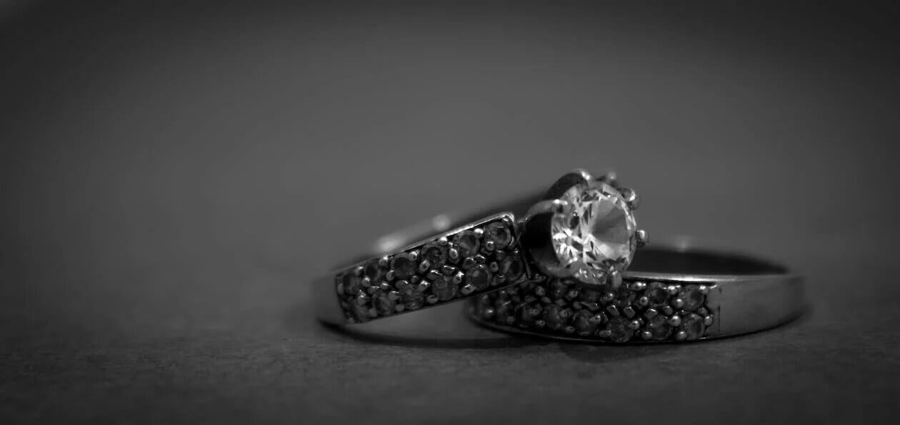 Black Diamonds - A Buyers Guide to Black Diamond Rings