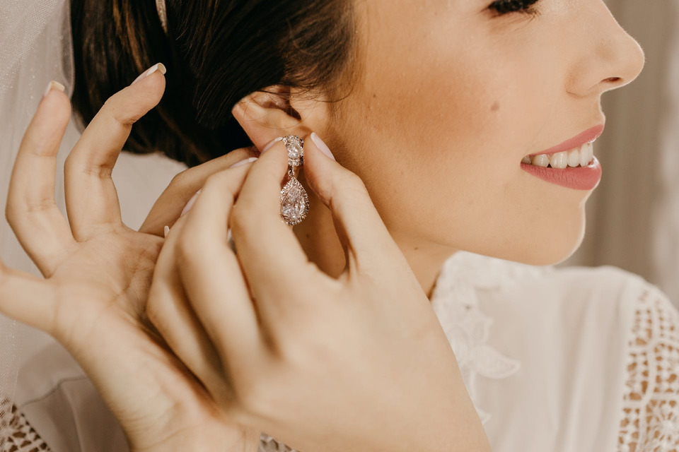 Tips for Choosing the Best Bridal Earrings